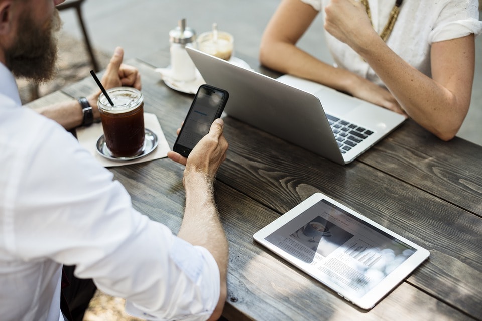 Should Your Business Offer Free Wi-Fi?